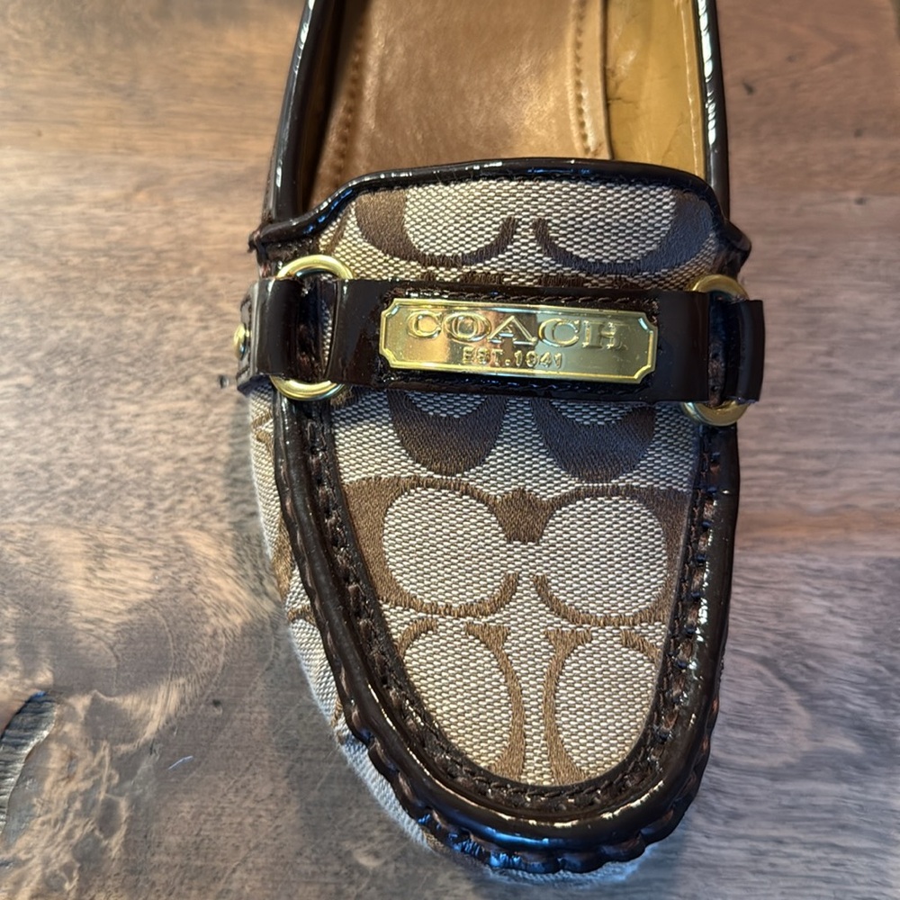 Coach Tan and Brown Loafers with Gold Details - Picture 7 of 7